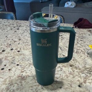 Green Stanley 30oz